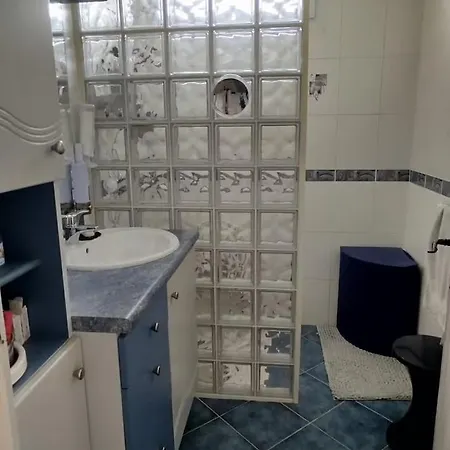 Cosy Pour 2 Personnes En Centre-ville - Confort & Calme