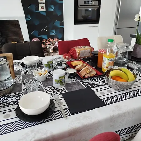 Alojamento de Acomodação e Pequeno-almoço Cosy Pour 2 Personnes En Centre-ville - Confort & Calme *